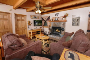 Cozy 2BR Hot Tub Free Attraction Tickets